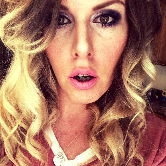 I'm Tiffany!! Hello!! - Picture 2 of 3